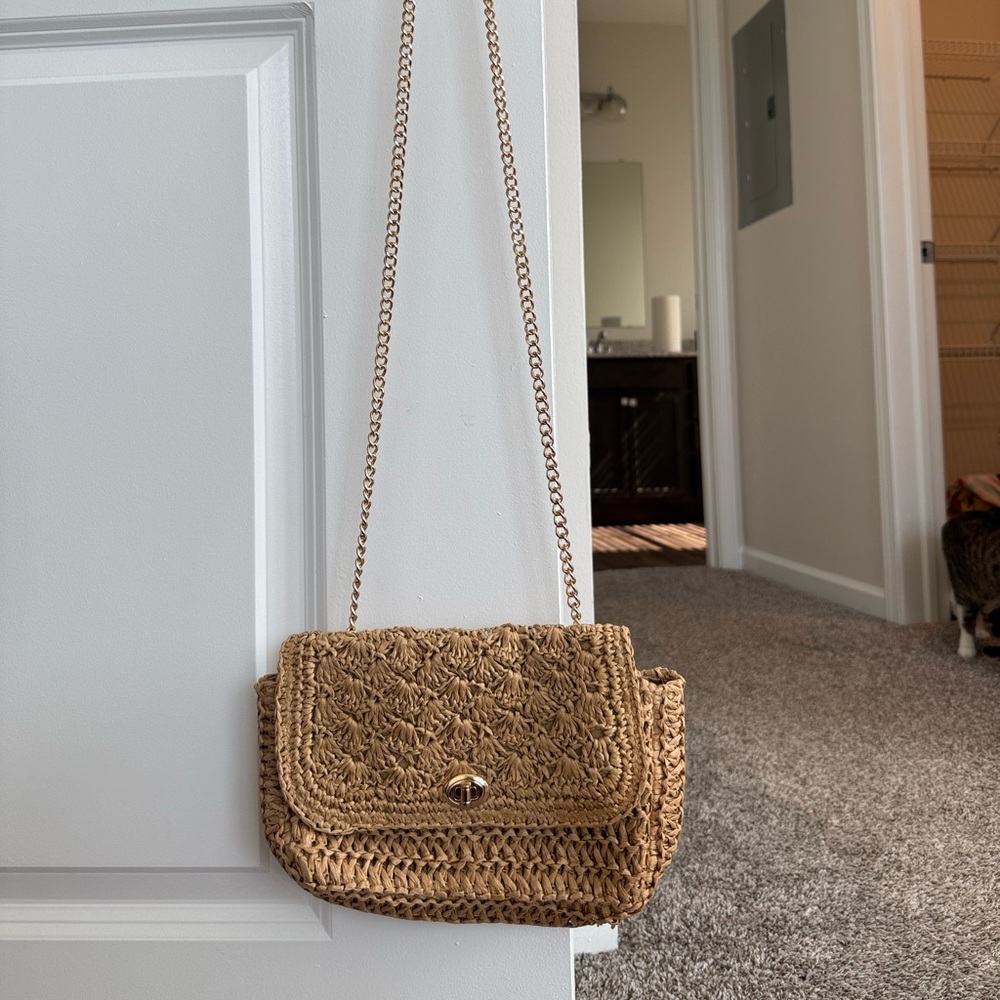 Elegant Tan Woven Shoulder Bag